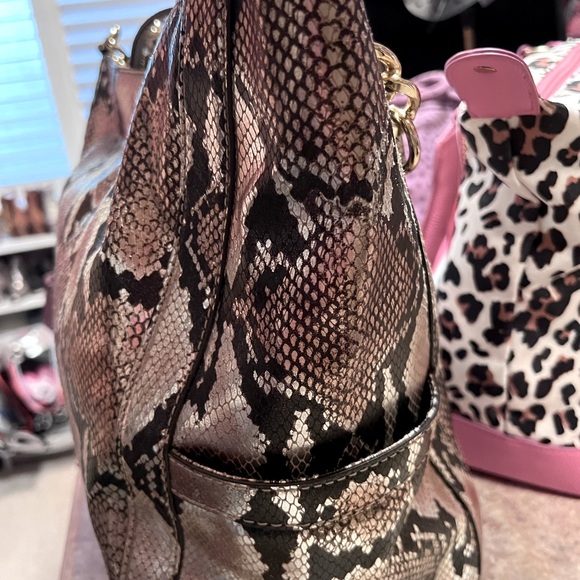 Michael Kors handbag - Picture 2 of 3